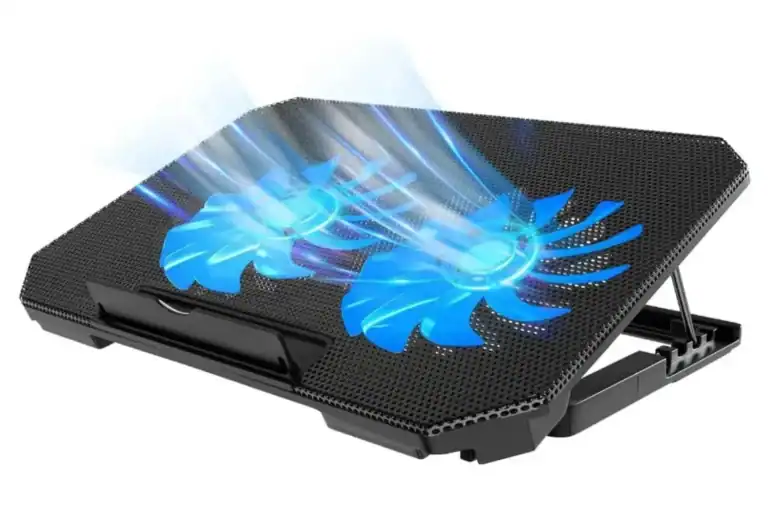 Refrigeração de notebook com ventiladores azuis iluminados, alta performance.