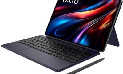 Notebook com teclado destacável e caneta para uso em alta tecnologia e produtividade.
