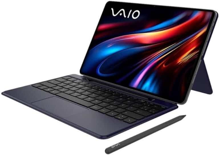 Notebook com teclado destacável e caneta para uso em alta tecnologia e produtividade.