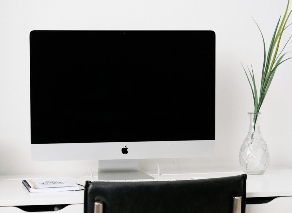 - [ ] Como montar um setup minimalista para trabalhar em casa 