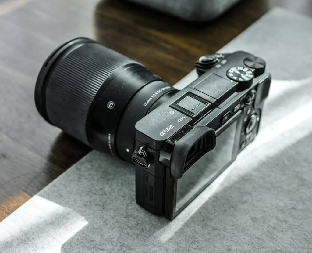 Câmeras Mirrorless para Vídeo e Foto: Vale a Pena Investir?