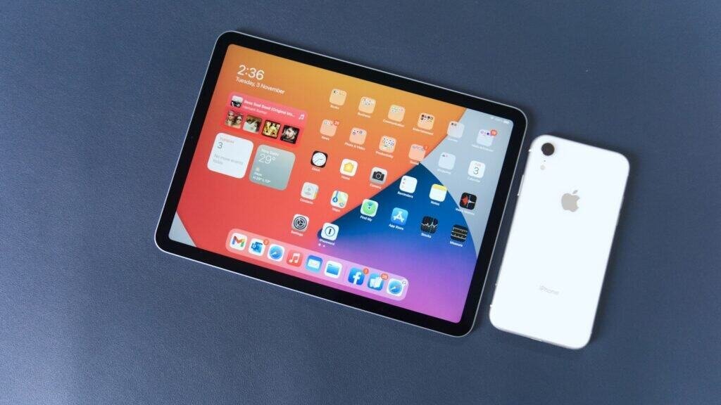 Tablet e smartphone Apple, tecnologia e inovação em dispositivos digitais.