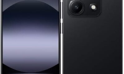 Smartphone Redmi com câmera tripla de alta resolução, tecnologia avançada e design moderno.