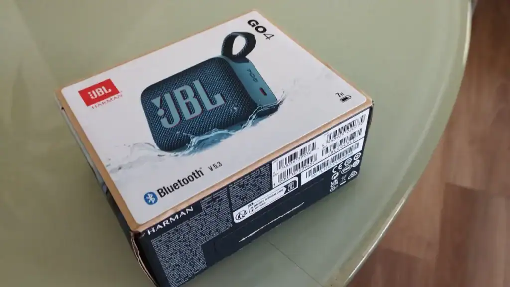 JBL GO 4 caixa de alto-falante Bluetooth à prova d'água, compacta e portátil.