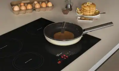Ovos caipira frescos, xícara de café, panqueca de banana, mel, cafeteria, café da manhã saudável, ingredientes para café da manhã, alimentos naturais, receita de panqueca, culinária saudável.