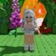 Líder em tecnologia, personagem de avatar feminino com orelhas de gato em ambiente de blocos de construção.