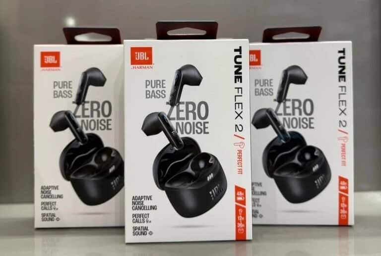 Fones de ouvido JBL Tune Flex 2 com cancelamento de ruído, ideal para música e chamadas.