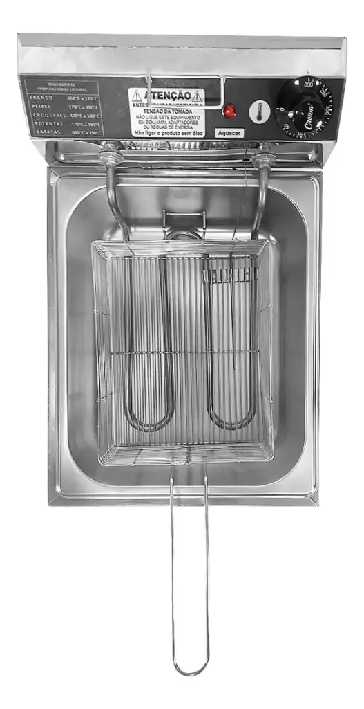 Impulsor de batatas frito na fritadeira comercial de aço inoxidável, ideal para restaurantes e lanchonetes.