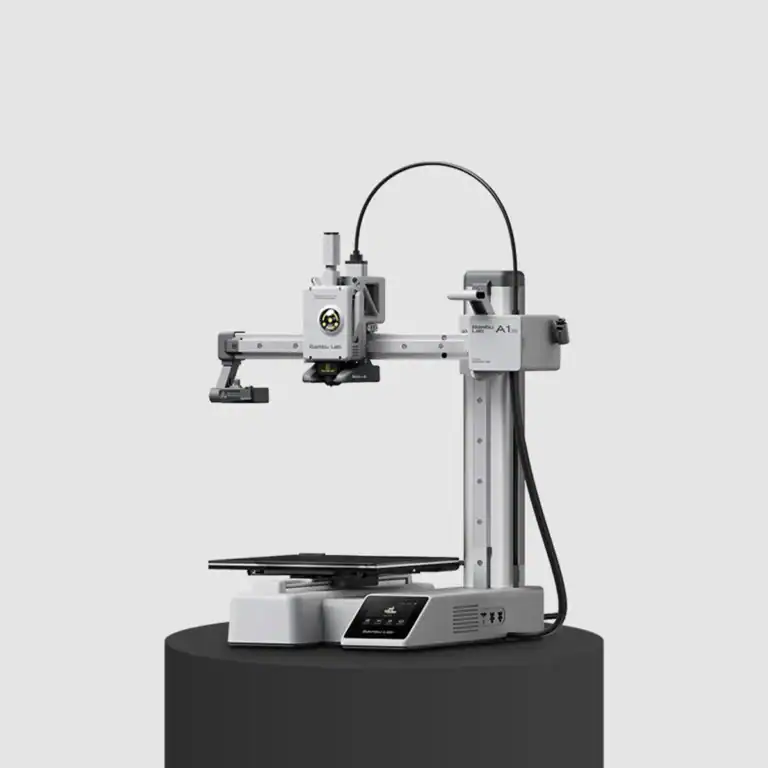 Robo cirúrgico Da Vinci Xi com tecnologia avançada para procedimentos médicos precisos.
