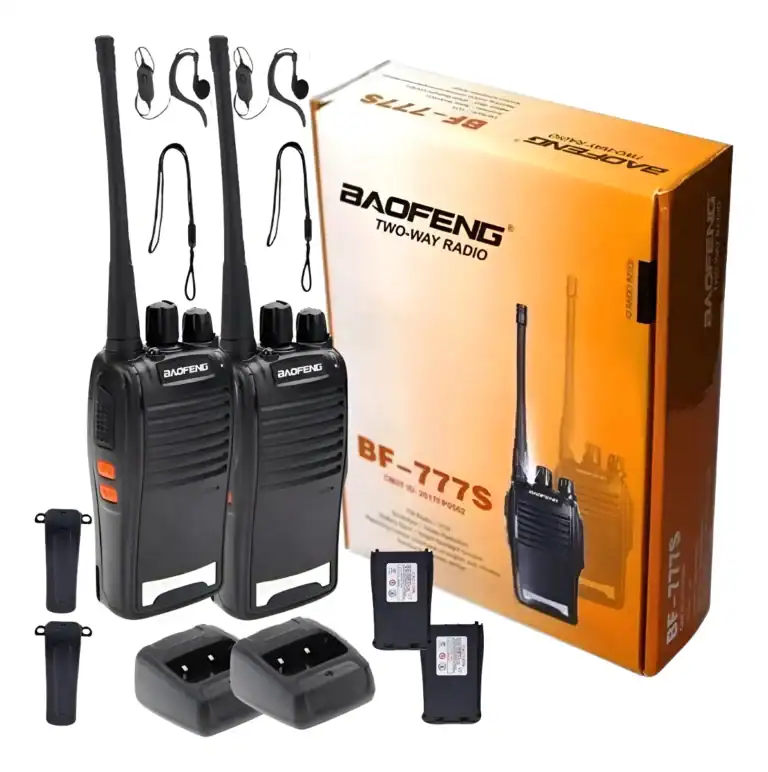 Bate-papo: Rádio de comunicação portátil com dois transmissores e acessórios, ideal para segurança e eventos.