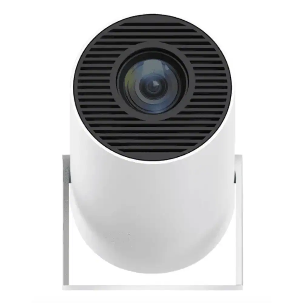 Câmera de segurança moderna com lente grande angular e design compacto.