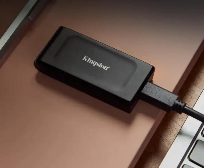 HDMI 4K compatível com diversos dispositivos de tecnologia avançada.