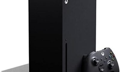 Console Xbox Series X com controle sem fio para jogos de alta performance.