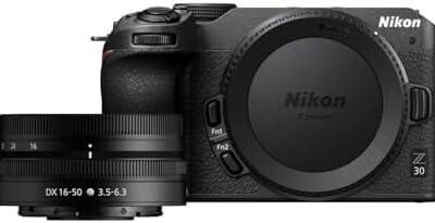 Câmera Nikon Z30 com lente intercambiável, ideal para fotografia e vídeos.
